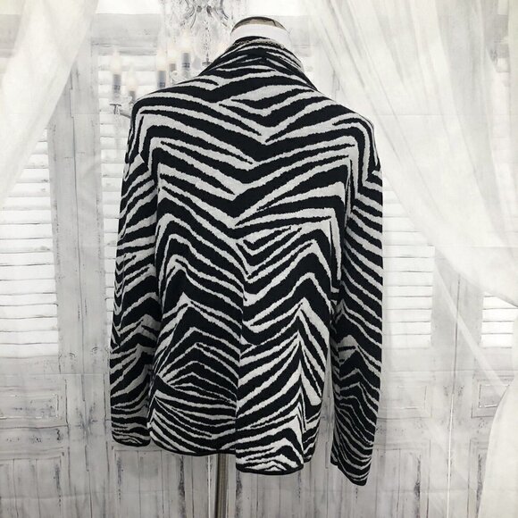 Chicos Size 2 Large Silk Cotton Button Knit Cardigan Jacket Black White Zebra - Picture 6 of 9
